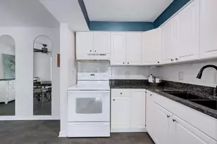 925 8th Ave, La Grange, IL 60525 - Photo 17