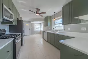 8500 W Carmen Ave, Chicago, IL 60656 - Photo 11