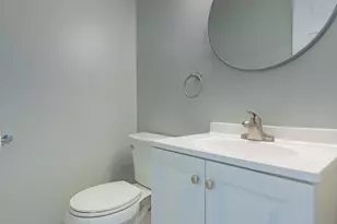 8500 W Carmen Ave, Chicago, IL 60656 - Photo 23