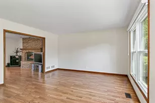 2433 Smalley Ct, West Dundee, IL 60118 - Photo 11