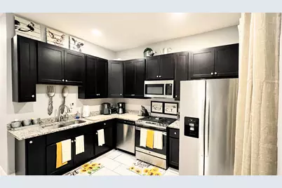 7714 S Marquette Avenue, Chicago, IL 60649 - Photo 9