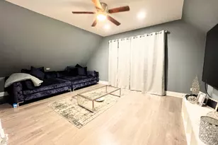 7714 S Marquette Ave, Chicago, IL 60649 - Photo 15