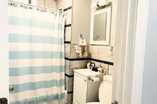 7714 S Marquette Ave, Chicago, IL 60649 - Photo 5