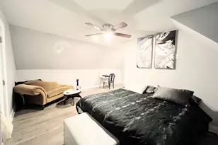 7714 S Marquette Ave, Chicago, IL 60649 - Photo 13