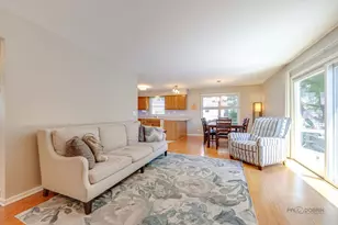 317 Wooded Knoll Dr, Cary, IL 60013 - Photo 11