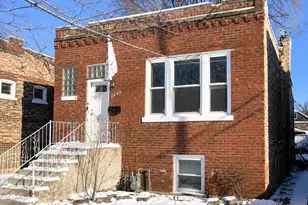 2243 S Kenilworth Ave, Berwyn, IL 60402 - Photo 1