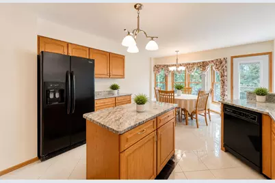 245 Southfield Drive, Vernon Hills, IL 60061 - Photo 11