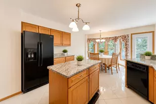 245 Southfield Dr, Vernon Hills, IL 60061 - Photo 11
