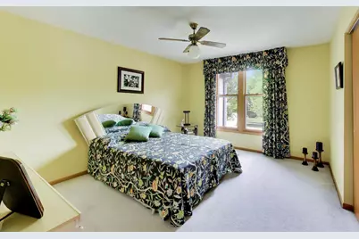 245 Southfield Drive, Vernon Hills, IL 60061 - Photo 29