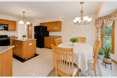 245 Southfield Drive, Vernon Hills, IL 60061 - Photo 13