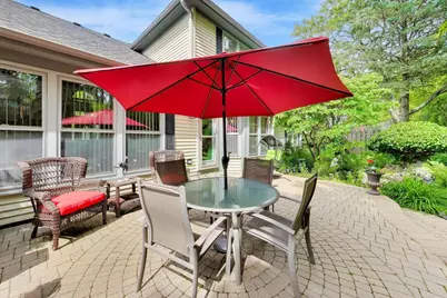 245 Southfield Drive, Vernon Hills, IL 60061 - Photo 41