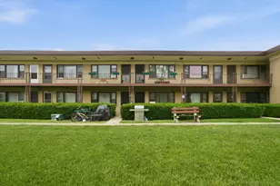 15 King Arthur Ct, Northlake, IL 60164 - Photo 1