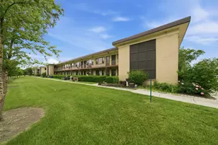 15 King Arthur Ct, Northlake, IL 60164 - Photo 3