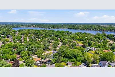 32988 N Meadow Road, Grayslake, IL 60030 - Photo 15