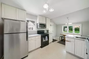 707 Glenshire Rd, Glenview, IL 60025 - Photo 7