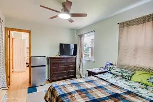 8745 S Euclid Ave, Chicago, IL 60617 - Photo 9