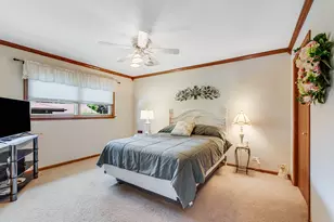7706 Hayenga Ln, Darien, IL 60561 - Photo 13