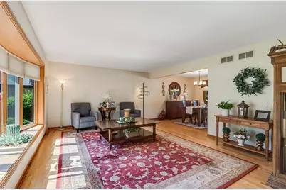 7706 Hayenga Lane, Darien, IL 60561 - Photo 3