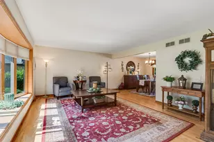 7706 Hayenga Ln, Darien, IL 60561 - Photo 3
