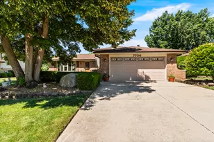 7706 Hayenga Ln, Darien, IL 60561 - Photo 1