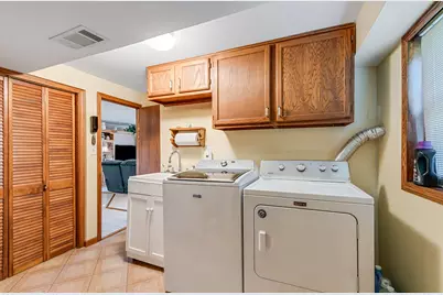 7706 Hayenga Lane, Darien, IL 60561 - Photo 11