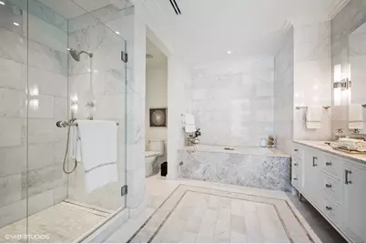 435 N Michigan Avenue #701, Chicago, IL 60611 - Photo 17