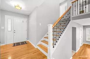 5S652 Hummingbird Ln, Naperville, IL 60540 - Photo 5