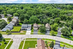 5S652 Hummingbird Ln, Naperville, IL 60540 - Photo 29