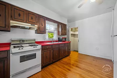 285 Forest Avenue, Glen Ellyn, IL 60137 - Photo 9