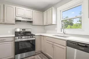 198 Winona Dr, Machesney Park, IL 61115 - Photo 7
