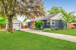 213 N Emerson St, Mount Prospect, IL 60056 - Photo 1