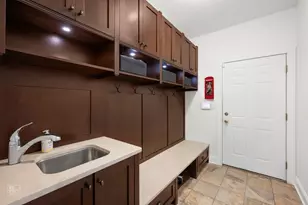 501 Wedgewood Ct, Hinsdale, IL 60521 - Photo 37