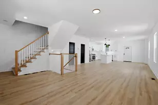 11436 S Yale Ave, Chicago, IL 60628 - Photo 3