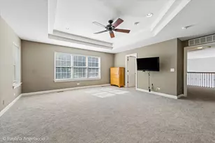 2401 Stonybrook St, Wauconda, IL 60084 - Photo 9