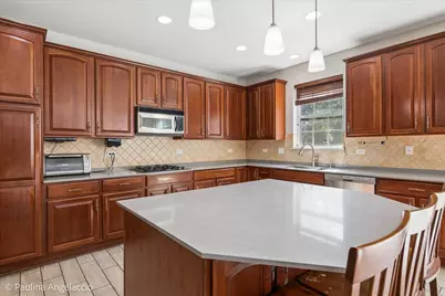 2401 Stonybrook Street, Wauconda, IL 60084 - Photo 7