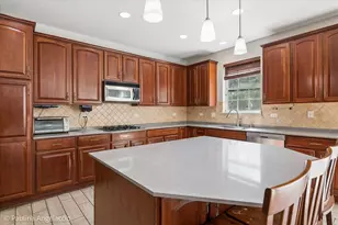 2401 Stonybrook St, Wauconda, IL 60084 - Photo 7