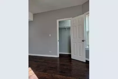 2525 E 72nd Place #2, Chicago, IL 60649 - Photo 7