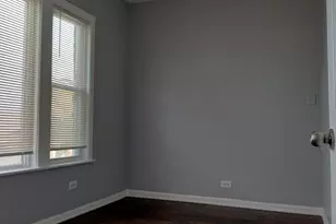2525 E 72nd Pl, Chicago, IL 60649 - Photo 11