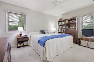 230 Yarmouth Rd, Elk Grove Village, IL 60007 - Photo 15