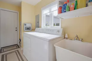 230 Yarmouth Rd, Elk Grove Village, IL 60007 - Photo 21