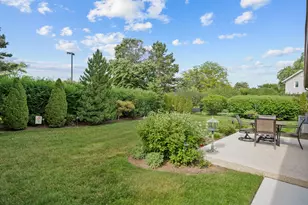 230 Yarmouth Rd, Elk Grove Village, IL 60007 - Photo 25