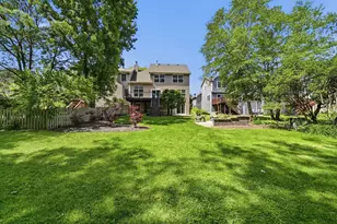 546 Tewksbury Cir, Oswego, IL 60543 - Photo 5