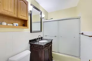 1727 W Estes Ave, Chicago, IL 60626 - Photo 11