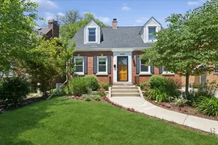 496 Longcommon Rd, Riverside, IL 60546 - Photo 1