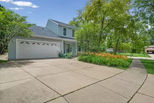 281 Tyler Ct, Libertyville, IL 60048 - Photo 3