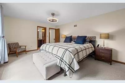 281 Tyler Court, Libertyville, IL 60048 - Photo 15