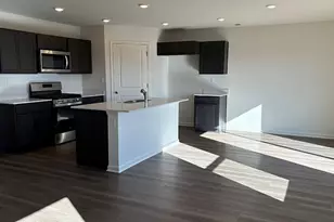 2276 Redwood Trl, Wonder Lake, IL 60097 - Photo 5