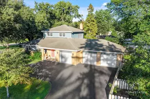 2 Marberry Dr, Prospect Heights, IL 60070 - Photo 5