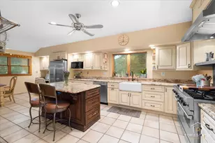 2 Marberry Dr, Prospect Heights, IL 60070 - Photo 13