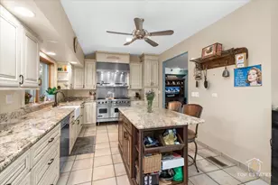 2 Marberry Dr, Prospect Heights, IL 60070 - Photo 15